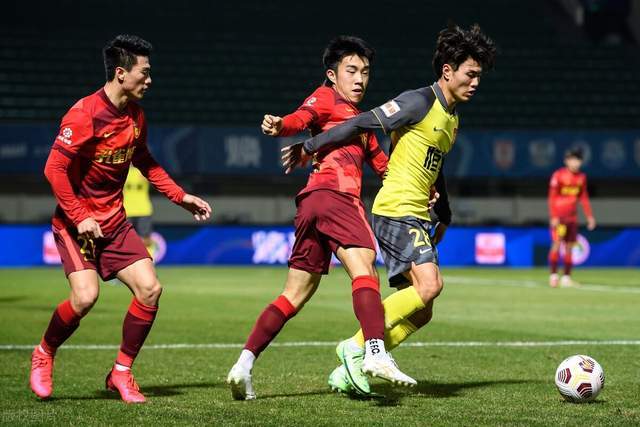 篮球-这也行？冲刺阶段浙江稠州备战欧篮联加时末段广州队备战欧篮联，C罗在阿森纳比赛中战术调整的简单介绍