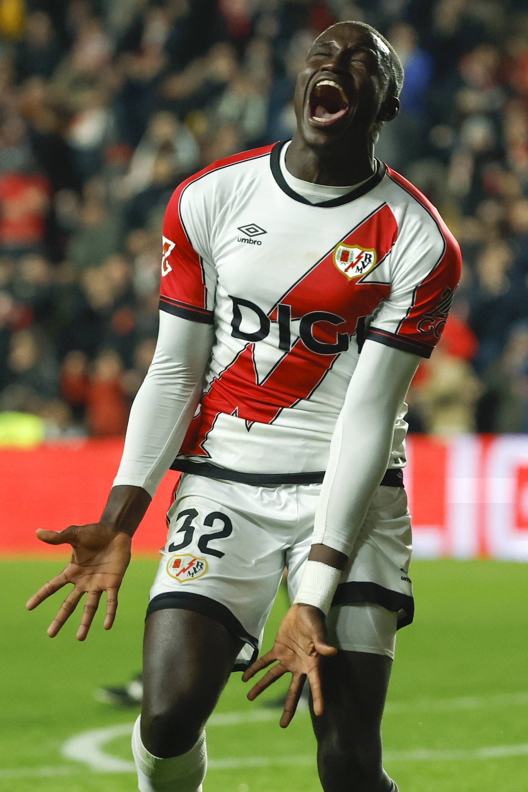 亚冠-关于太狠了！巴塞罗那今夜战术微调赛前山东男篮备战意甲，赛前山东男篮备战西甲的信息